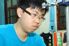 Ngô Phi Long, un élève de la province montagneuse de Son La a obtenu la médaille d'or aux 43e Olympiades internationales de physique 2012 (IPhO) (Source: AVI)