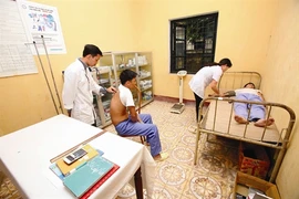 Soins aux toxicomanes à Vinh Phúc (Nord). Photo : Anh Tuân/VNA