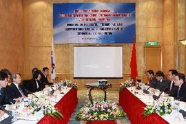 Entrevue entre lL'inspecteur général du gouvernement vietnamien Huynh Phong Tranh et l'Agence sud-coréenne de l'inspection. (Photo: Doãn Tấn/AVI)