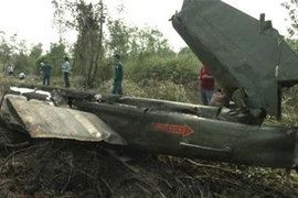 Le crash de l'hélicoptère UH-1, du régiment 917 de la division 370 de l'Armée de défense anti-aérienne et de l'Air du Vietnam st un accident dû à un problème technique. Source: VNA