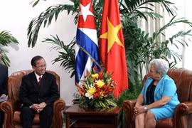 Le vice-PM Truong Vinh Trong à Cuba 