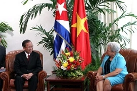 Le vice-PM Truong Vinh Trong à Cuba 