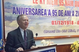 L'ambassadeur roumain Valeriu Arteni. Source: VNA