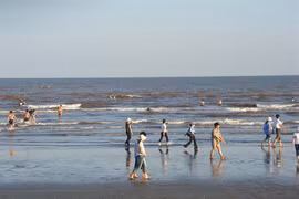 La plage Thinh Long. Photo : VNA