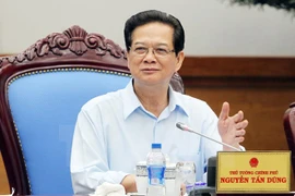 Le Premier ministre Nguyen Tan Dung a récemment demandé aux ministères, secteurs et localités de réaliser cette année des avancées considérables en matière de réforme administrative. Photo : VNA