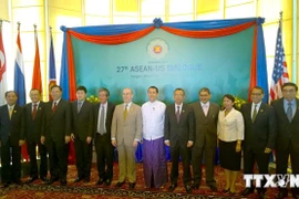 Les chefs des délégations participent au 27e Dialogue ASEAN-Etats-Unis. Photo : VNA