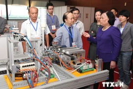 La ministre du Travail, des Invalides de guerre et des Affaires sociales, Pham Thi Hai Chuyen, inspecte les préparatifs du concours professionnel de l'ASEAN. (Source : VNA)
