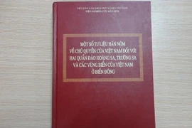 L'Académie nationale des sciences sociales a présenté mardi à Hanoi un recueil de documents en Han et en Nôm affirmant la souveraineté du Vietnam sur les deux archipels de Hoang Sa (Paracel), de Truong Sa (Spratly) et les eaux vietnamiennes en Mer Orienta