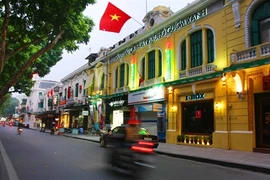 La rue Lê Thai Tô où trônent beaucoup de maisons d’architecture française. Photo : Phuong Hoa/VNA