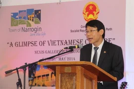 Le consul général Le Viet Duyen à cette cérémonie.
