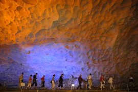 La province de Quang Ninh est de plus en plus accueillante pour les touristes. Photo : Trong Dat/VNA