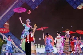Représentation artistique lors de la cérémonie d'ouverture. (Photo: Thanh Tung/AVI)