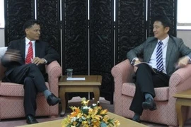 L'ambassadeur vietnamien Nguyen Hong Thao et Ter Leong Yap, vice-président KLSCCCI. (Photo: Xuân Triển/Vietnam+)