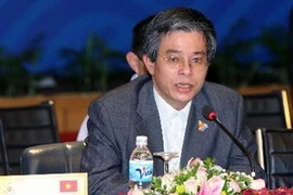 La délégation vietnamienne est conduite par le vice-ministre des Affaires étrangères Pham Quang Vinh (Source: VNA)