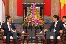 Le président du Vietnam Truong Tan Sang reçoit le président de la Chambre basse indonésienne, Setya Novanto. Photo: VNA