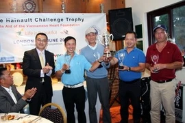 Tournoi de golf philanthropique en Grande-Bretagne 
