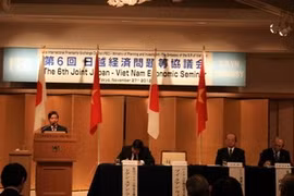 Le ministre du Plan et de l'Investissement Bui Quang Vinh lord du séminaire. (Photo: Thắng-Giang/Vietnam+)