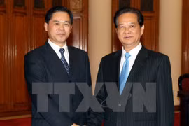 Le Premier ministre Nguyen Tan Dung et le gouverneur de la province chinoise du Yunnan, Cheng Hao (Source: VNA)