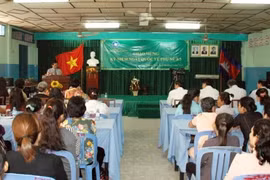 Meeting de célébration de la 104e Journée internationale des Femmes à Phnom Penh. Photo : Internet