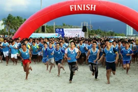 La course "Pieds nus le long de la mer" à Dà Nang