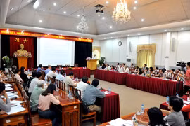 Dialogue politique du Front de la Patrie sur la population