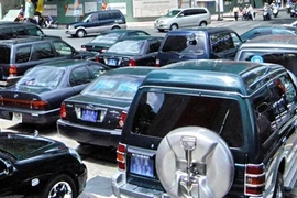 Suppression de 7.000 véhicules d’État