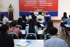 Le Vietnam aide le Laos dans la formation de journalistes