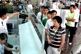 Les automobilistes autorisés à circuler via la frontière vietnamo-chinoise