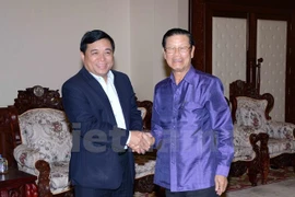 Une délégation du ministère vietnamien du Plan et de l'Investissement au Laos 