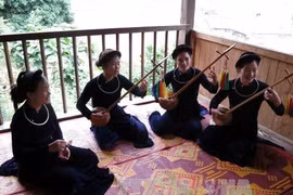 Efforts pour faire revivre les airs du chant «hat then»