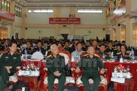 Vietnam et Laos coopèrent dans la médecine militaire