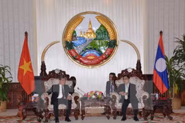 Le ministre vietnamien de la Justice reçu par le PM laotien