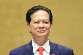 Le PM Nguyen Tan Dung part pour le 27e Sommet de l’ASEAN à Kuala Lumpur
