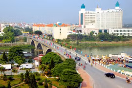 Quang Ninh : Mong Cai accueille son millionnième touriste de 2015