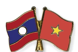 Ouverture du 2e tournoi de football des jeunes Vietnamiens au Laos