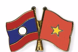 Ouverture du 2e tournoi de football des jeunes Vietnamiens au Laos