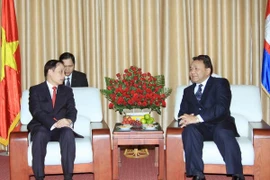 Le Vietnam salue la 62e fête nationale du Cambodge 