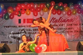 La Journée culturelle du Vietnam en Italie impressionne les amis étrangers