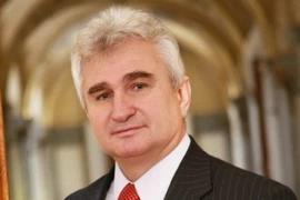 Le président du Sénat tchèque va se rendre au Vietnam