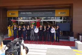 Inauguration du premier supermarché Emart à HCM-Ville