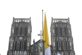 Des églises à Hanoi en couleur typique de Noël