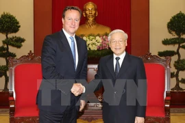 Le Secrétaire général Nguyen Phu Trong reçoit le PM David Cameron 