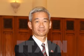 L'Insigne "Pour la paix et l'amitié entre les nations" décerné à l'ambassadeur thailandais