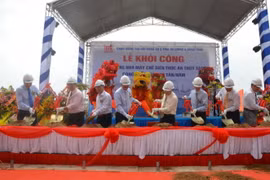 Une usine de transformation d'aliments pour les poissons tra de 20 millions de dollars à Dông Thap