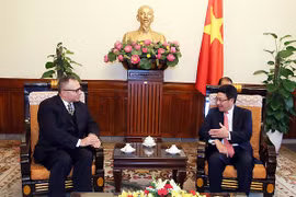 Le vice-Premier ministre Pham Binh Minh rencontre l'ambassadeur turc