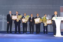 Inauguration de la Centrale thermique Mông Duong II 