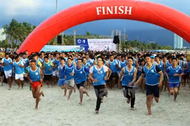 La course "Pieds nus le long de la mer" à Dà Nang