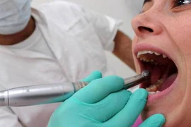 Conférence internationale d'odonto-maxillo-faciologie à Hanoi