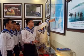 Exposition sur Hoàng Sa et Truong Sa du Vietnam à Bac Giang