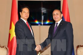 Echange d’amitié à l’occasion des fêtes nationales vietnamienne et arménienne